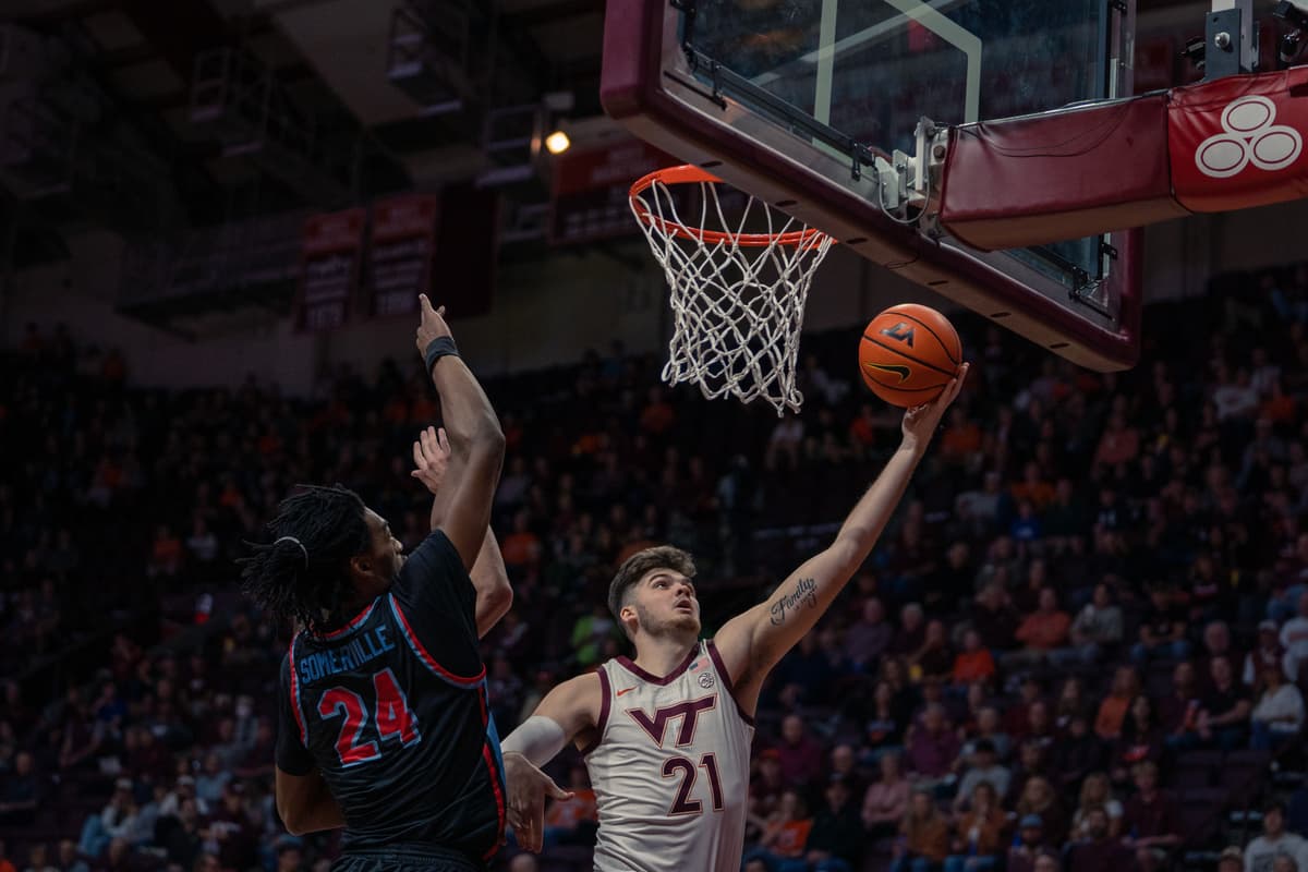 Hokies Demolish Delaware State To Win 7th-Straight Season Opener
