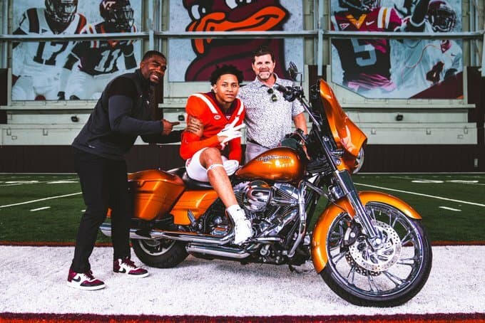 Playmaking Safety Noah Jenkins commits to Virginia Tech