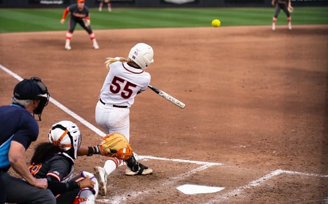 Virginia Tech Softball Plays Home Run Derby to Take Series Against Clemson